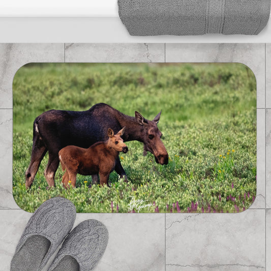 Nature-Inspired Bath Mat with Moose Design, Perfect for Rustic Decor, Bathroom Accessory, Gift for Nature Lovers, Wildlife Theme