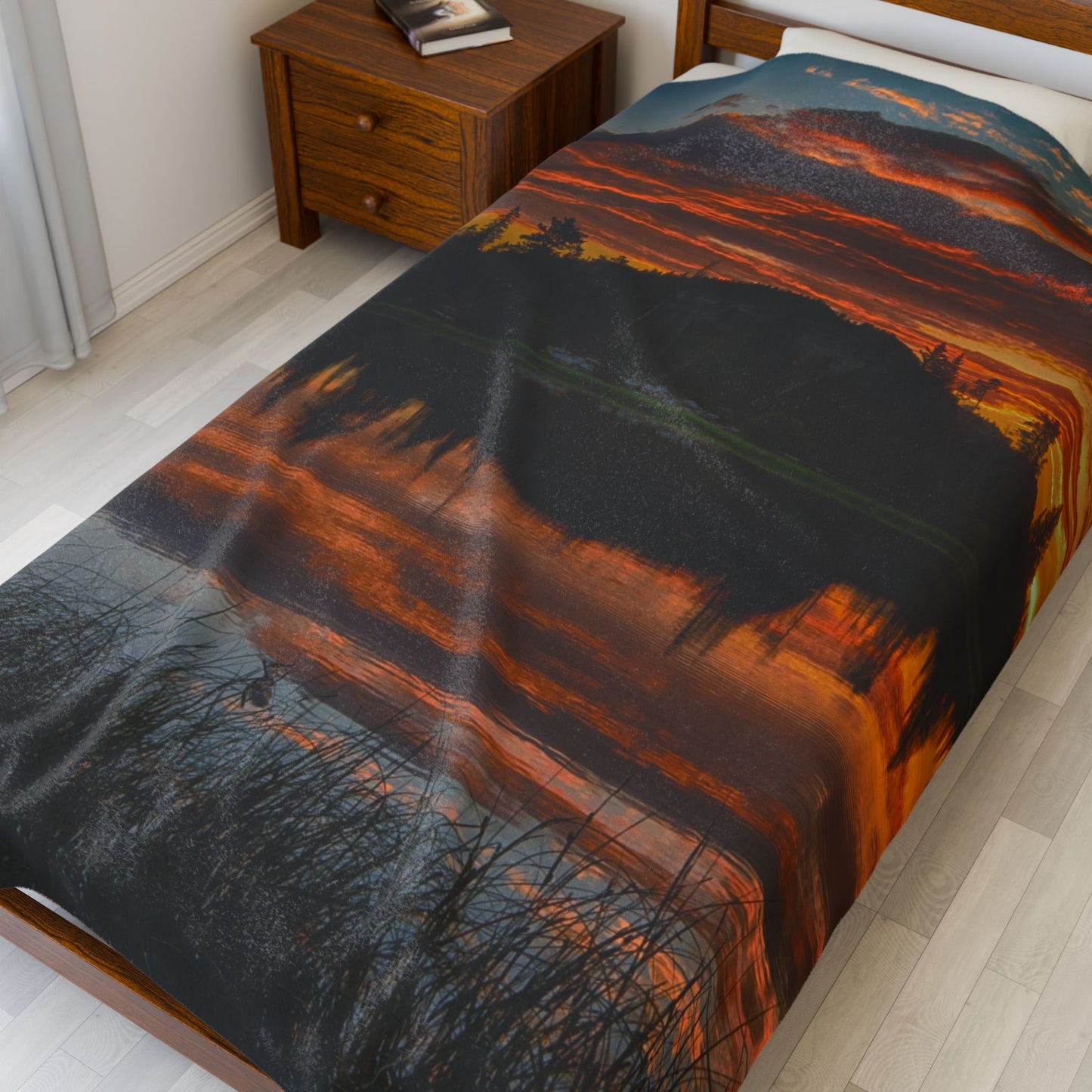 Sunset Reflection Velveteen Plush Blanket | Cozy Home Decor, Warm Throw for All Seasons, Perfect for Gifts & Relaxation Sunrise Crested Butte