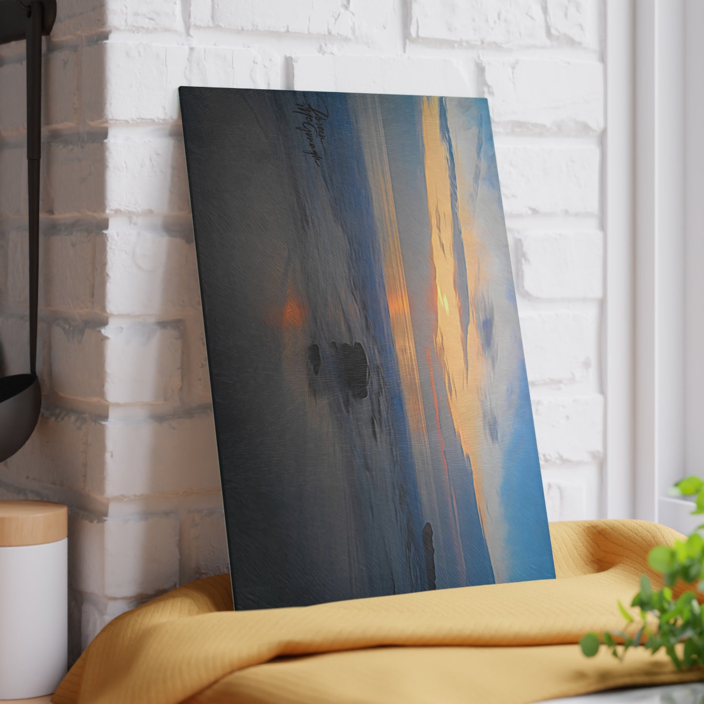 Artistic Oceanic Dawn Glass Cutting Board with Nature-Inspired Design