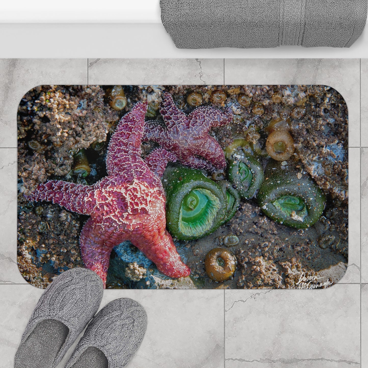Bath Mat: Whispers of the Sea’s Mosaic – Coastal-Inspired Serenity