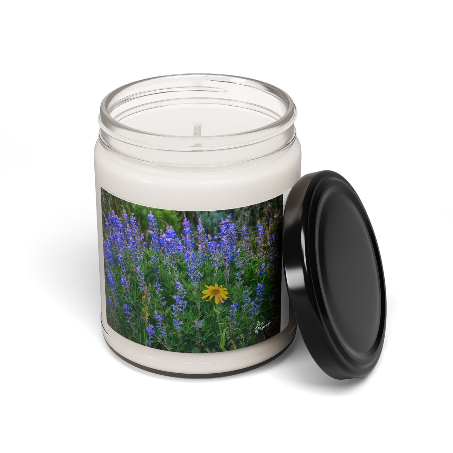 Natural Floral Wild Lupines with yellow Daisy, Scented Soy Candle, Relaxing Home Decor, Eco-Friendly Gift, Aromatherapy for Self-Care, Perfect for Birthdays & Weddings