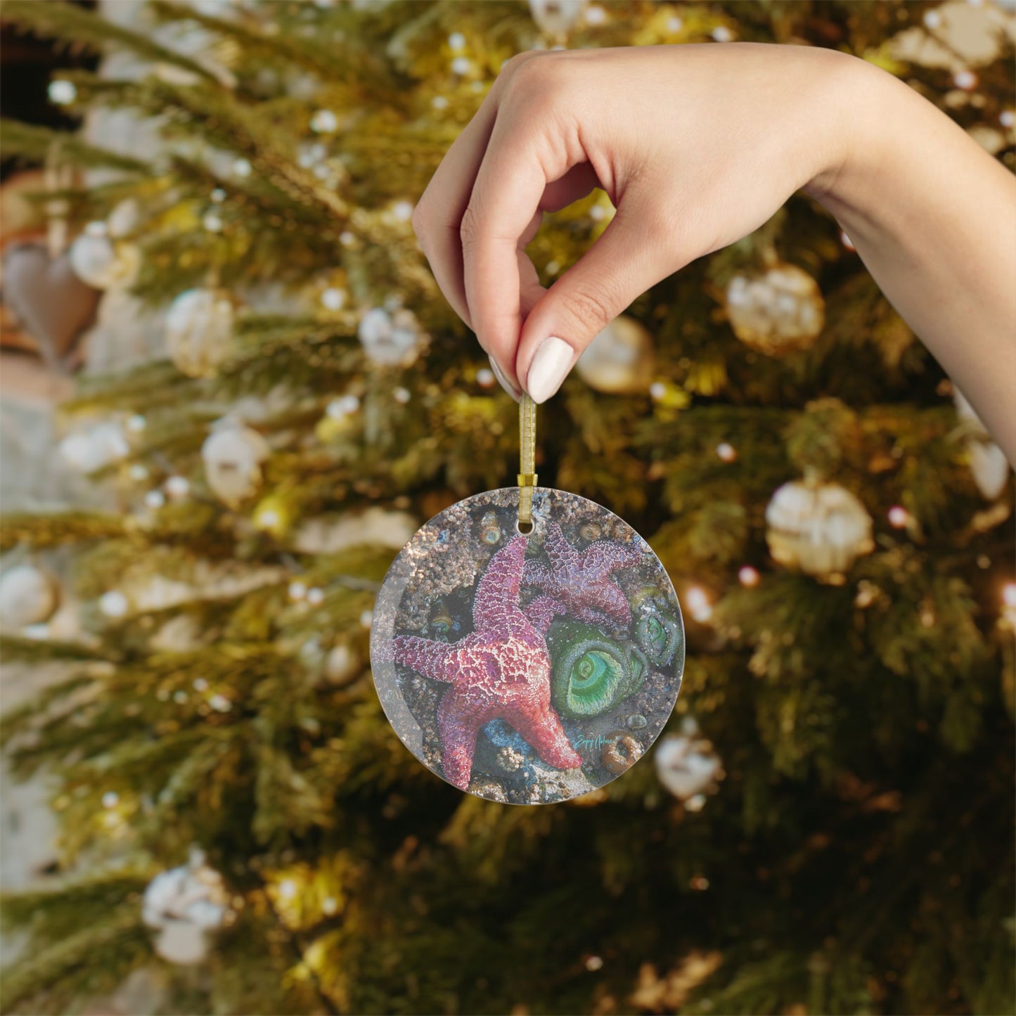 Marine Life Starfish Glass Ornament – Coastal-Inspired Elegance in Glass
